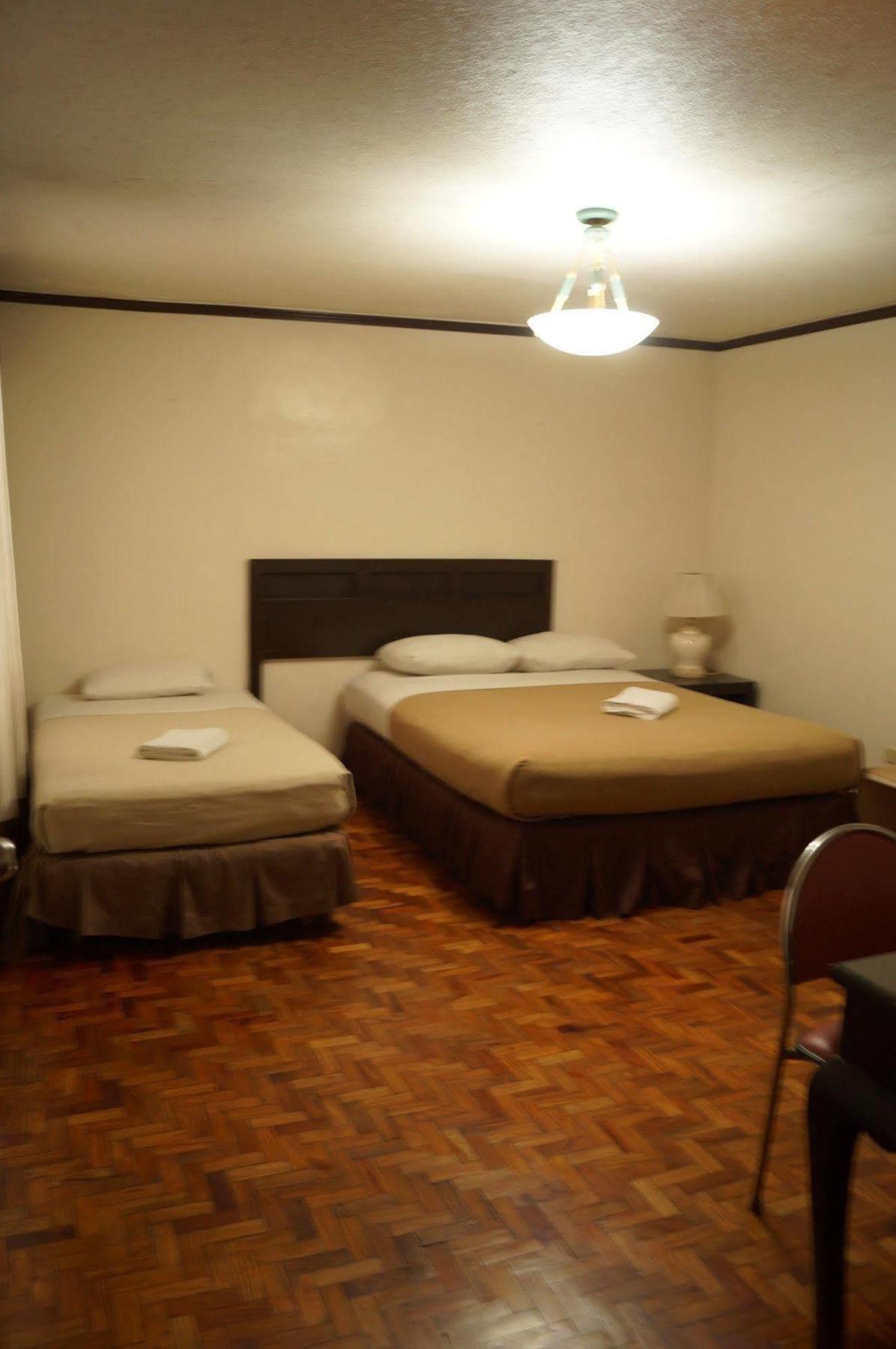 El Rico Suites Makati City Exterior foto